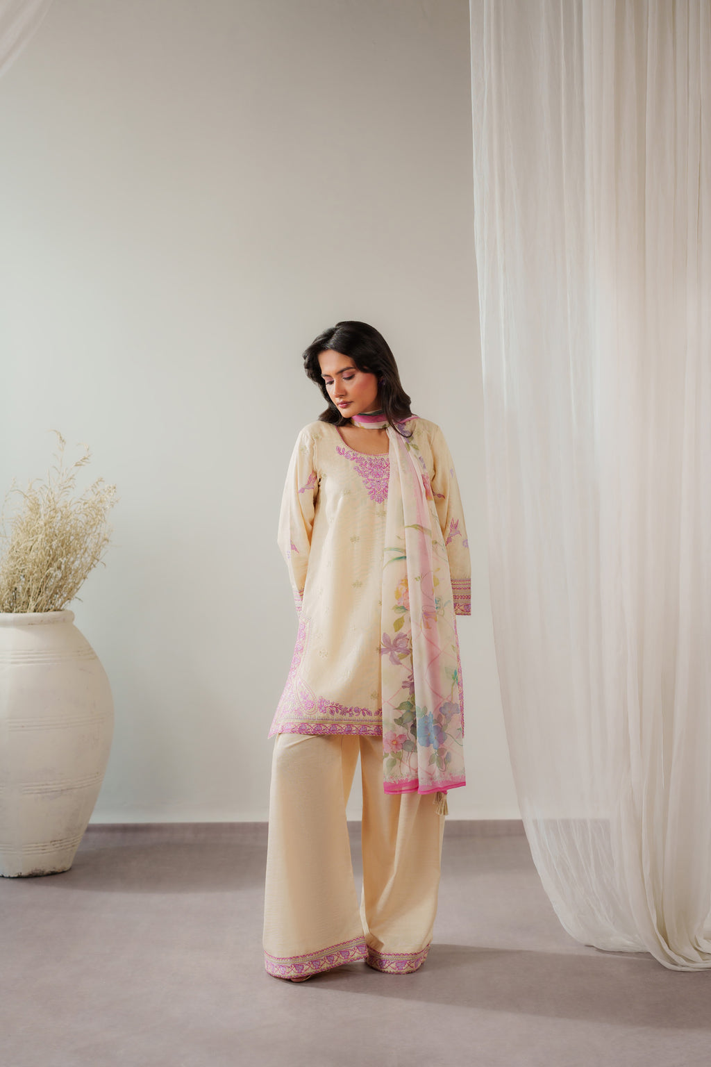 MEHER - Beige