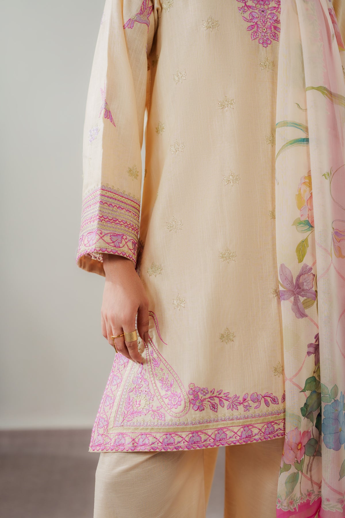 MEHER - Beige